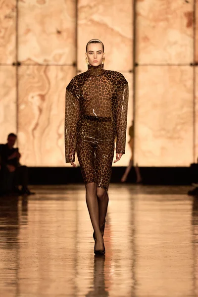 Look 20